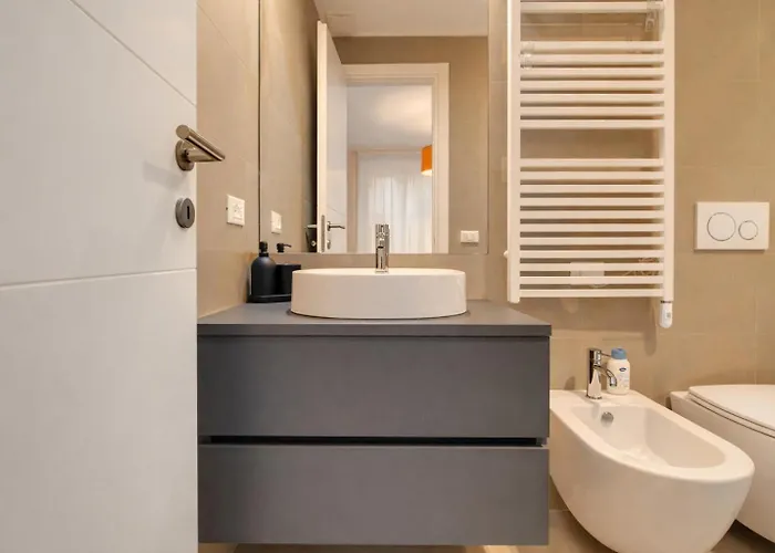 Sanso House - 2 Bedrooms, 2 Bathrooms, Ac - For Family * Rom